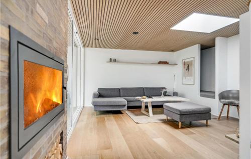 Bryrup House | Gorgeous Home In Bryrup With Kitchen