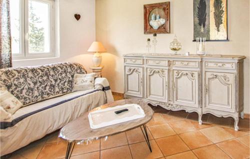 Rochefort-du-Gard House | Gorgeous Home In Rochefort Du Gard With Kitchen