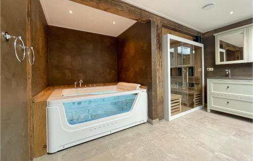 Hellendoorn House | Gorgeous Home In Hellendoorn With Sauna