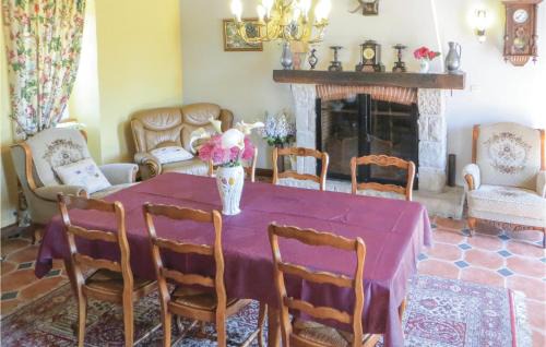 Juigne-sur-Sarthe House | Gorgeous Home In Juigne Sur Sarthe