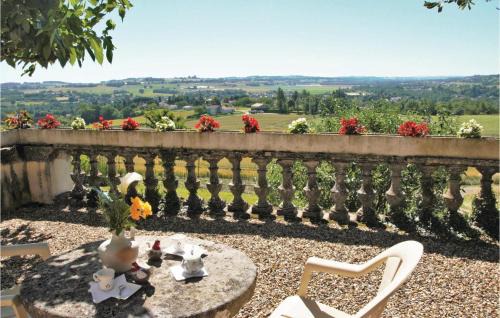 Lavardac House | Gorgeous Home In Lavardac With Kitchen