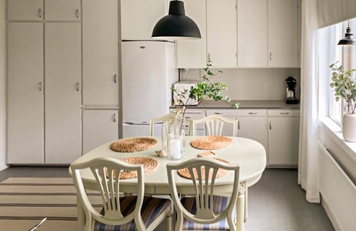 Lyrestad House | Gorgeous home in Lyrestad with WiFi