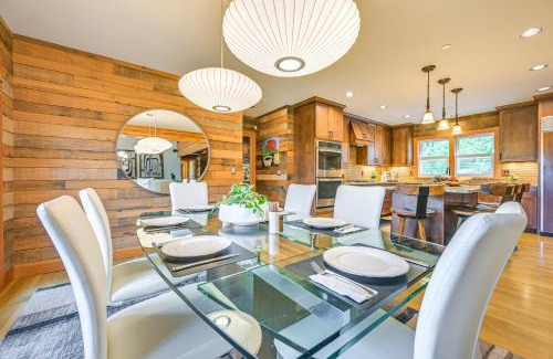Poulsbo House | Gorgeous Home with Mt Rainier Views 4 Mi to Poulsbo