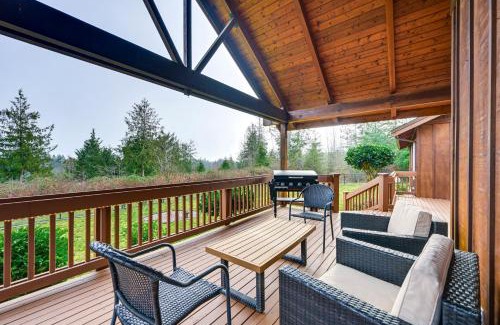 Poulsbo House | Gorgeous Home with Mt Rainier Views 4 Mi to Poulsbo
