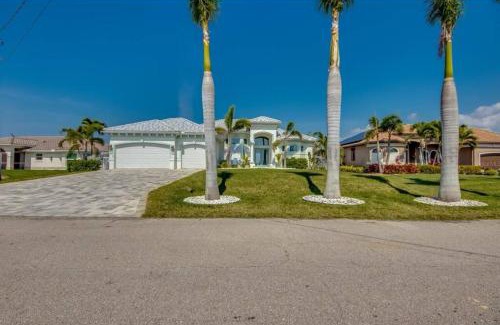 Burnt Store Villa | Gorgeous Lakefront Heated Pool Home, great Wi-Fi in Cape Coral
