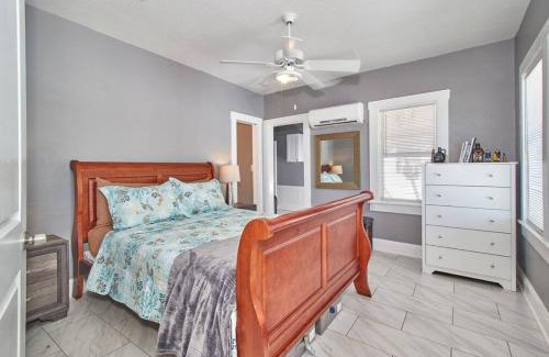 Oakford Park House | Gorgeous Loft Apartment Centrally Located Tampa