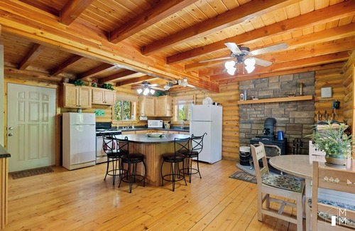 Cedar City Cabin | Gorgeous mountain property! Beautiful cabin, perfect for families and groups.