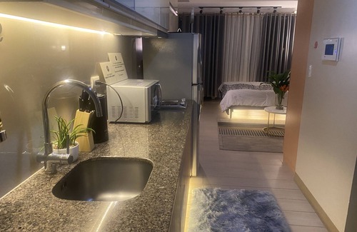 Bagumbayan Condo | Gorgeous One Eastwood Ave Suite