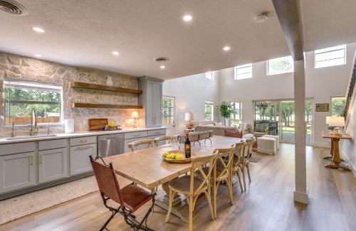 Palo Pinto House | Gorgeous Palo Pinto Home with Private Hot Tub!