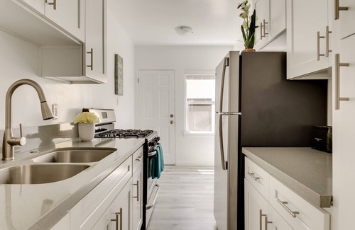Valley Village Apartment | Gorgeous & Renovated Garden Apartment in Valley Village.