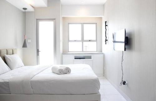 Cibaduyut Apartment | Gorgeous Studio at Mekarwangi Square Apartment with Mountain View By Travelio