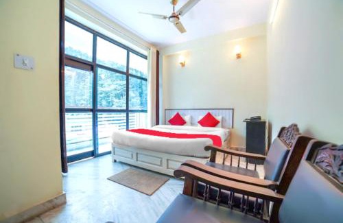 Lohaghat Hotel | Goroomgo Hotel Ganpati Lohaghat Excellent Customer Service - Parking Facilities - Best Seller