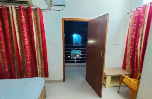 Bhubaneshwar Hotel | Goroomgo Shivansh Residency Bhubhneshwar