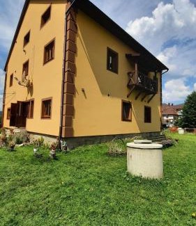Vorokhta House | Gostyniy Dvir PetrovSki