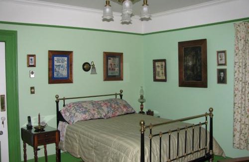 Downtown St. John's Bed & Breakfast | Gower Manor Historic Bed & Breakfast