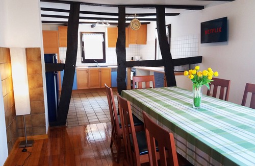 Neunkirchen-Seelscheid House | Gräfrath Guesthouse Neunkirchen-Seelscheid
