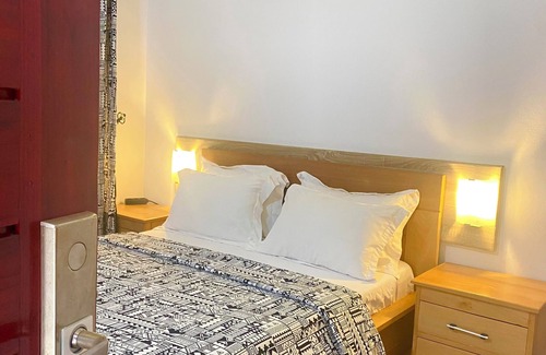 Lome House | Grace Lodge