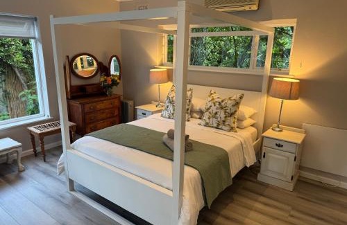 Constantia Apartment | Grace Suite - charming 1 bed suite with Solar