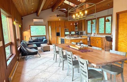 Rising Sun House | Grace Woods - Private Lake | Fire Pits | Sauna