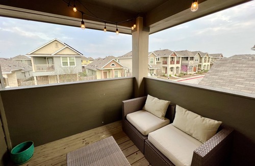 Austin House | Graceful Casita