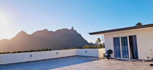 Beau Bois House | Gracious Haven - Fully Equipped Rooftop with private terrace house in Saint-Pierre, Moka