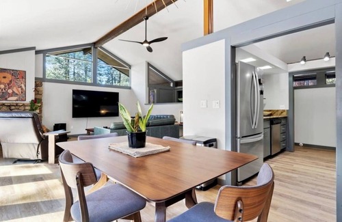Graeagle House | Graeagle Meadows Luxury Pet Friendly Modern A/C