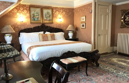 Stevenson Bed & Breakfast | Gramercy Mansion B&B