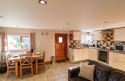 Scarborough Cottage | GRANARY COTTAGE, pet friendly, with a garden in Staintondale