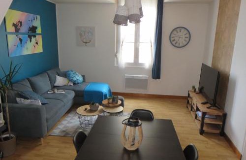 Thouars Apartment | Grand appartement chaleureux