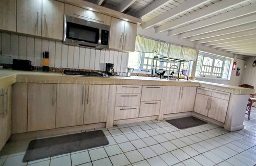 Jimenez Ski Chalet | Grand Chalet, Private Pool, AC, River Access, Pool Table BBQ WIFI Parking