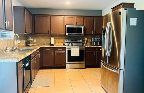 Temple House | Grand Family Escape - 1 minute from Water Park!