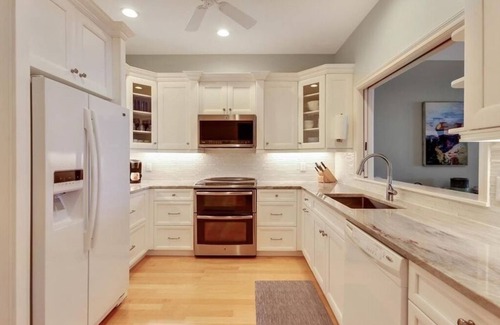 Grand Harbor Condo | Grand Harbor Club, Vero Beach, top floor overlooking Yacht Marina.