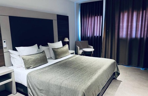Conakry Hotel | Grand Hotel Central