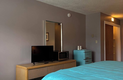 Lebanon Hotel | Grand Lake Hotel