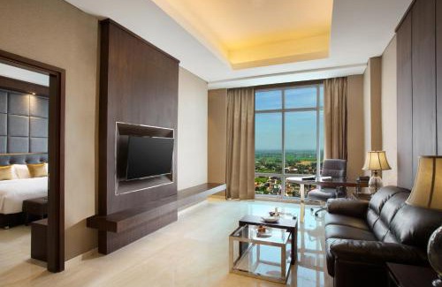 Grogol Hotel | Grand Mercure Solo Baru