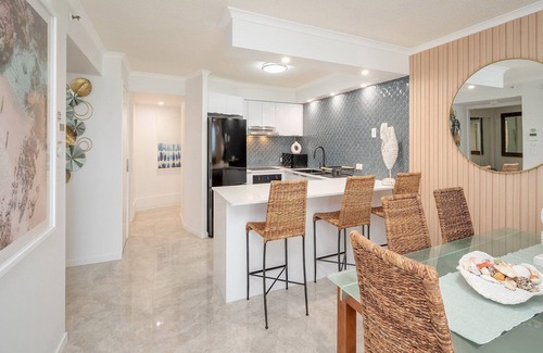 Caloundra Apartment | GRAND PACIFIC UNIT 104