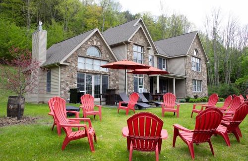 Cooperstown - Otsego Lake House | Grand Slam Lake House Cooperstown Dreams Park