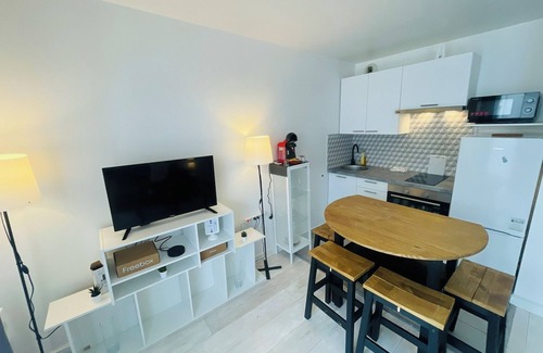 Villemomble Apartment | Grand Studio Le Bellevue Cosy