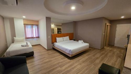 Minburi Hotel | Grand Tara Garden Thai Hotel