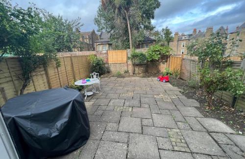 Thurlow Park House | Grand Tulse Hill Villa