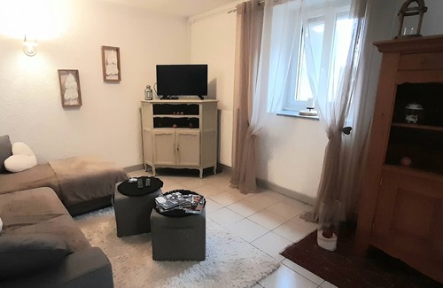 Chissey-sur-Loue Bed & Breakfast | Grande Chambre D'hôte Avec Coin Cuisine. Idéal Pour Couple Avec Enfants