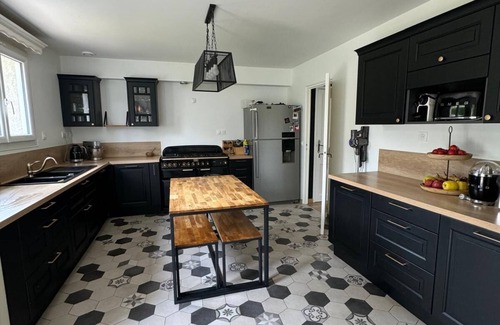 Centre House | Grande Maison 10 Personnes 5 mn à Pied des Transports