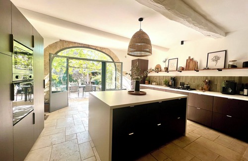 Saint-Mamert-du-Gard House | Grande Maison de Village au Calme Entre Uzès et Nîmes