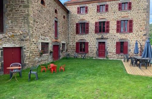 Javaugues House | Grande maison rénovée avec jardin, proche de la basilique de Brioude, idéale pour randonnées et sports nautiques - FR-1-582-55