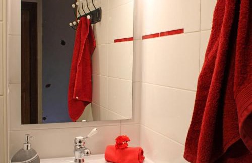 Trezelles House | Grande maison rénovée avec jardin clos, idéale pour familles et amis, équipements variés, animaux acceptés - FR-1-489-50