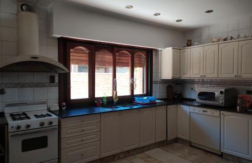 Villa Ballester House | Grande y Cómodo