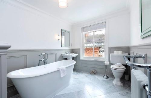 Sedgefield House | Grandeur Within