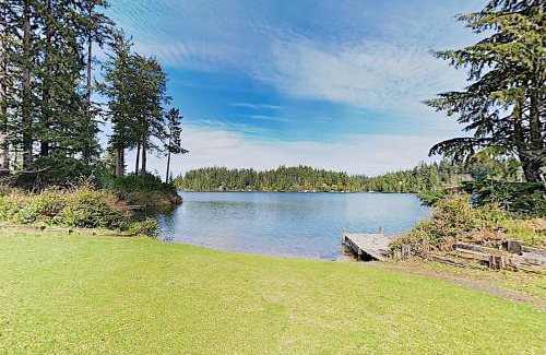 Dunes City House | Grandpa's Lake House