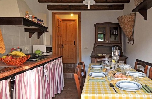Nogarolo House | Grandparents' house in the UNESCO heritage hills, close to the Revine lakes.