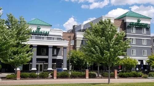 Apple Valley Hotel | Grandstay Apple Valley